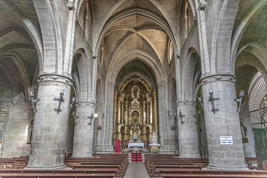 Comunidad Foral de Navarra 135 - Sangüesa - iglesia de Santiago.jpg